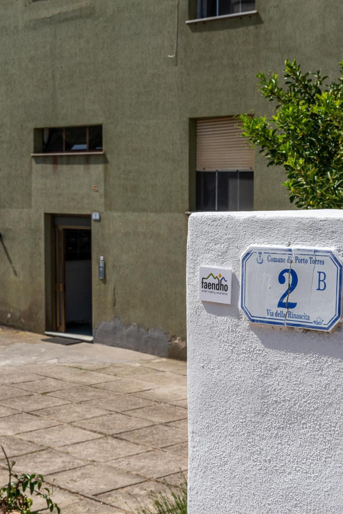 Guest House - Affittacamere Green Apartment - By Faendho Porto Torres Extérieur photo