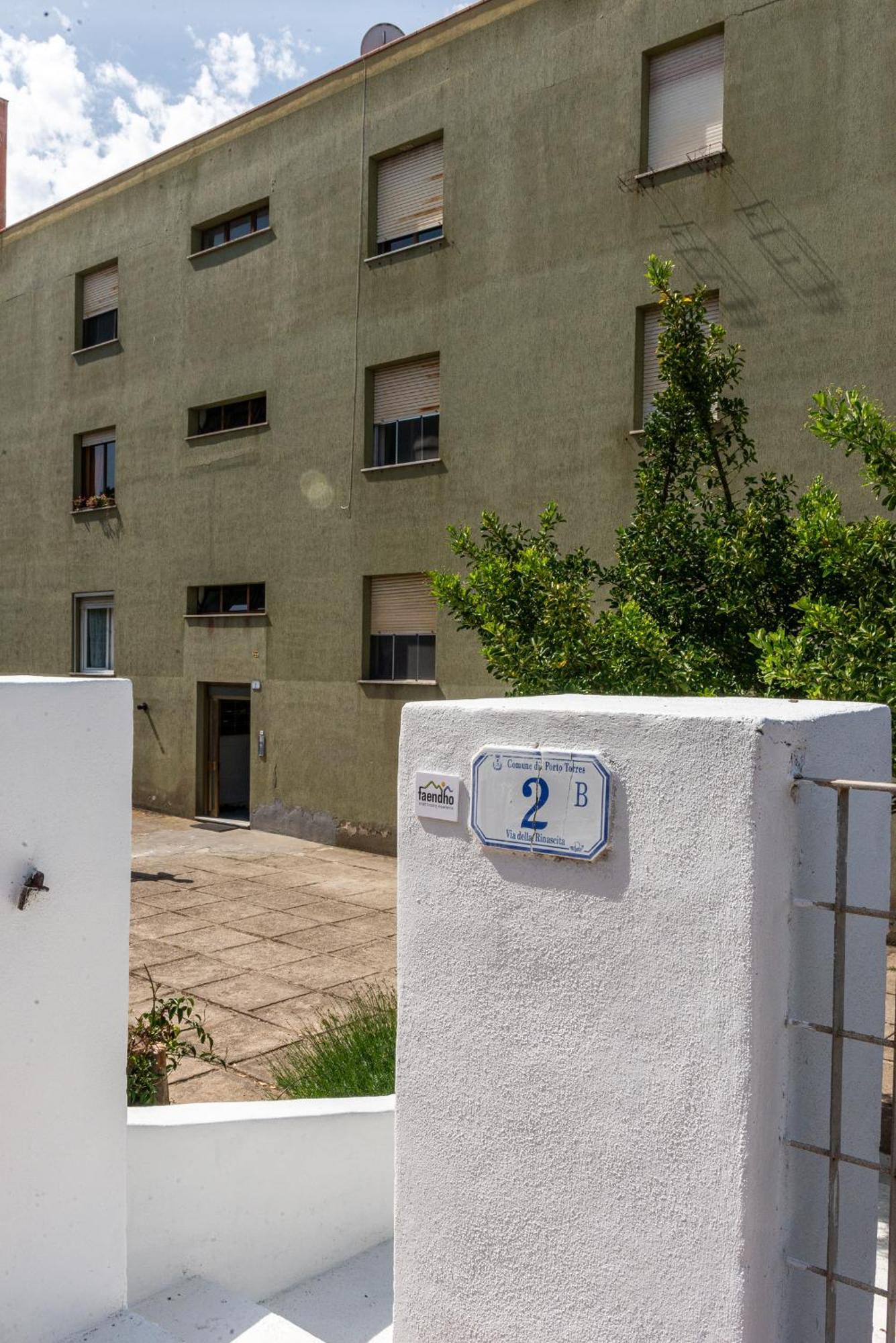 Guest House - Affittacamere Green Apartment - By Faendho Porto Torres Extérieur photo